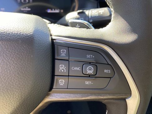 New 2026 Jeep Grand Cherokee Altitude image 15