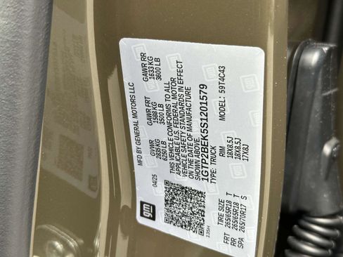 New 2025 GMC Canyon Elevation w/ Convenience Package image 25