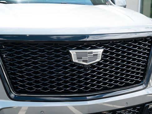 Used 2025 Cadillac Escalade V w/ LPO, ONYX Package AWD/4WD image 5