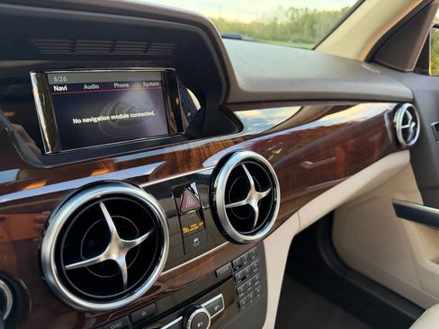 Used 2015 Mercedes-Benz GLK 250 GLK 250 BlueTEC AWD 4MATIC 4dr image 22