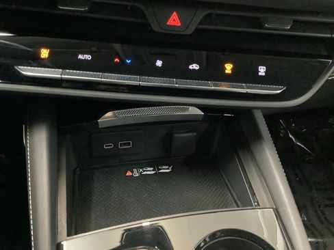 Used 2025 Buick Envision Sport Touring image 22