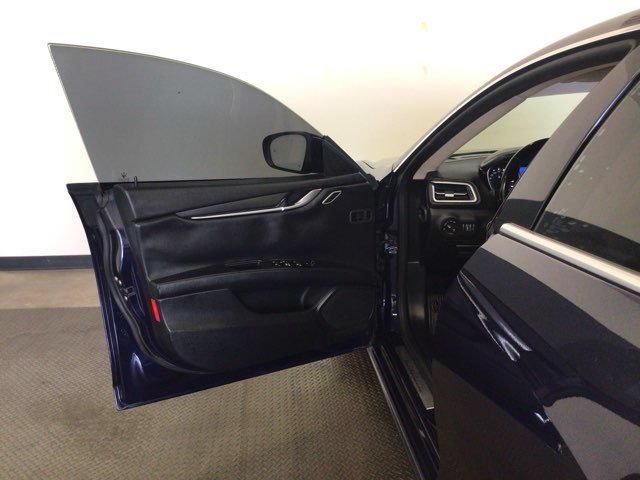 Used 2018 Maserati Ghibli RWD image 17