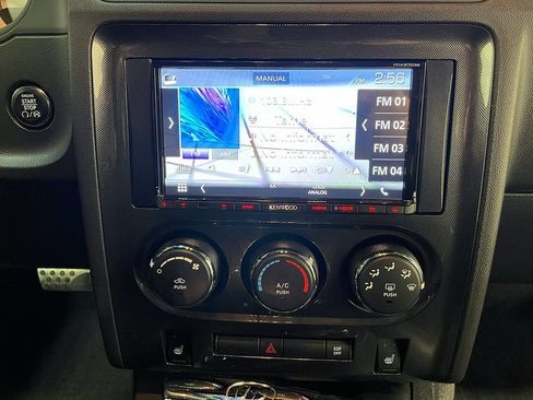 Used 2010 Dodge Challenger R/T RWD image 61