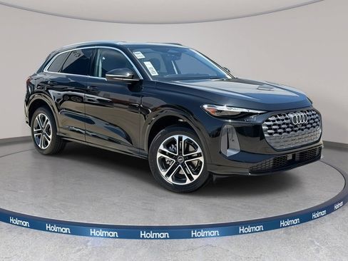 Certified 2025 Audi Q5 Premium w/ Convenience Package AWD/4WD image 5