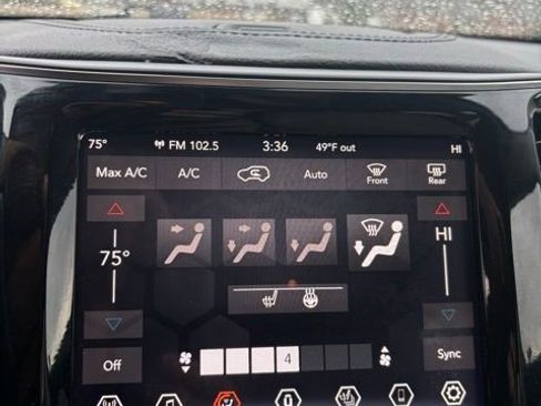 Used 2019 Jeep Cherokee Limited FWD image 19