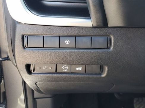 Used 2026 Nissan Rogue SL FWD image 19