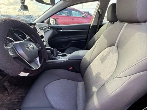 Used 2023 Toyota Camry LE image 11