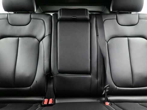 Used 2025 Jeep Grand Cherokee Limited w/ Black Appearance Package image 10