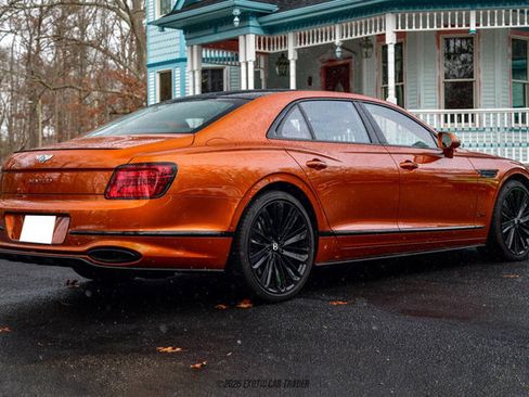 Used 2024 Bentley Flying Spur W12 image 8