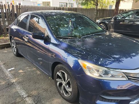 Used 2017 Honda Accord LX image 2