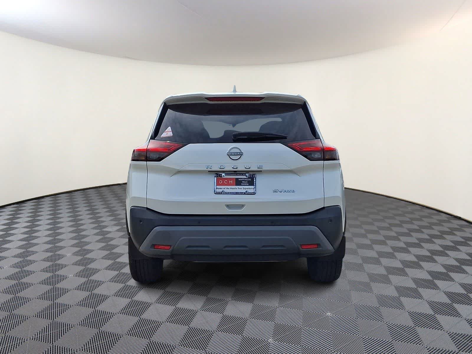 Used 2023 Nissan Rogue SV AWD/4WD image 6