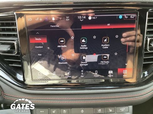 Used 2025 Dodge Durango GT AWD/4WD image 3