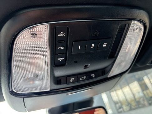 Used 2024 Dodge Durango GT image 13