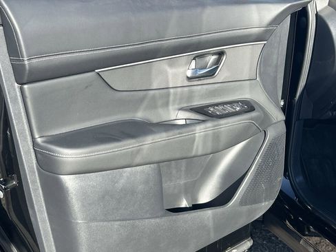 Used 2025 Nissan Murano SV image 19