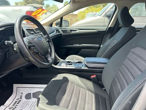 Used 2020 Ford Fusion SE FWD image 35