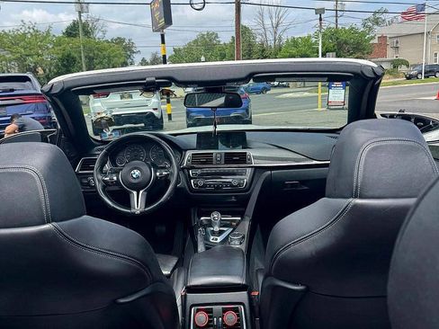 Used 2017 BMW M4 Convertible w/ Executive Package image 17