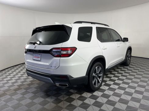 Certified 2023 Honda Pilot Elite image 17