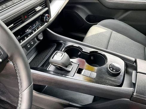 Certified 2026 Nissan Rogue SV AWD/4WD image 20
