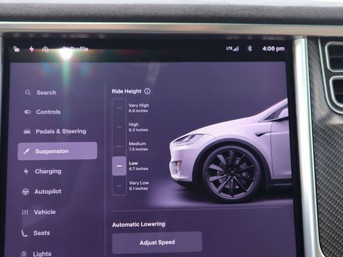 Used 2016 Tesla Model X Performance image 28