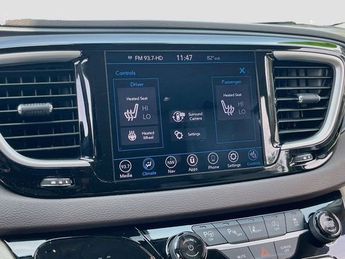 Used 2020 Chrysler Pacifica Touring-L Plus w/ Advanced Safetytec Group FWD image 20