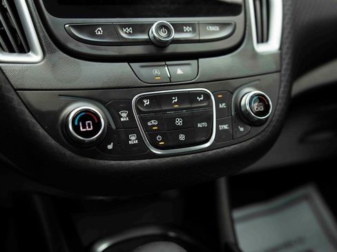 Used 2023 Chevrolet Malibu LT FWD image 9