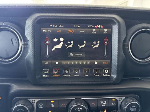 Used 2021 Jeep Gladiator Overland image 21