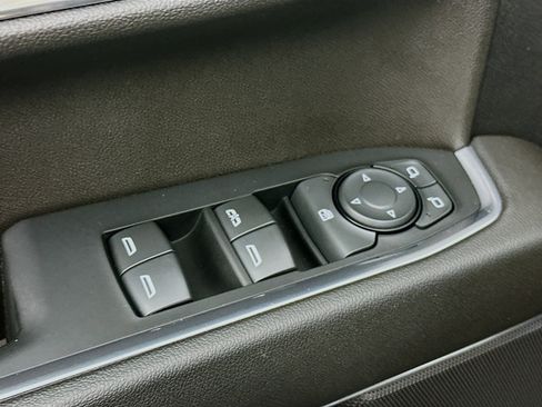 Used 2022 Chevrolet Silverado 1500 LT image 15