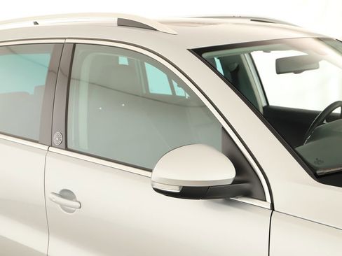 Used 2017 Volkswagen Tiguan Wolfsburg Edition FWD image 41