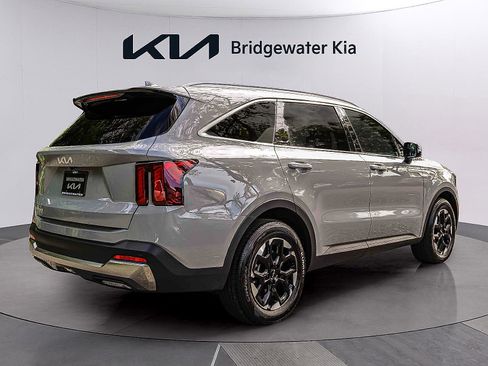 Certified 2026 Kia Sorento S FWD image 6
