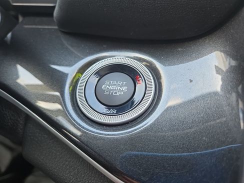 Used 2023 Jeep Grand Cherokee L Laredo image 22