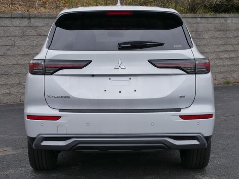 Used 2026 Mitsubishi Outlander SE AWD/4WD image 5