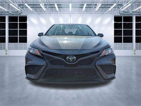 Used 2023 Toyota Camry SE image 8