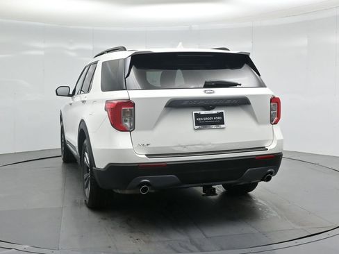 Certified 2023 Ford Explorer XLT w/ Equipment Group 202A image 30