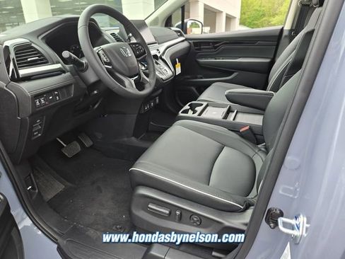 New 2026 Honda Odyssey Touring image 7