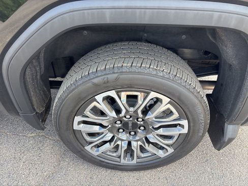 Used 2025 GMC Sierra 1500 Denali Ultimate image 7