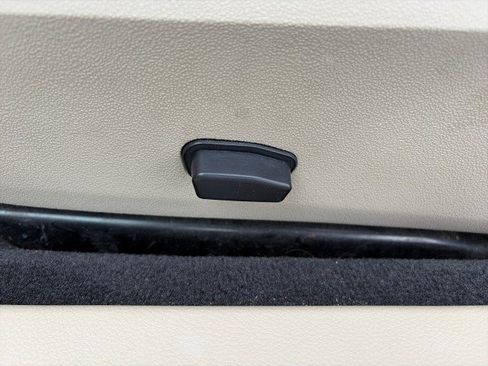 Used 2013 Chrysler 200 Limited FWD image 13