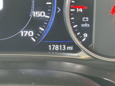 Used 2023 Chevrolet Traverse Premier image 34