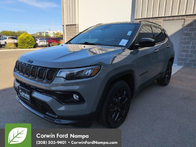 Used 2023 Jeep Compass Latitude w/ Convenience Group AWD/4WD image 7