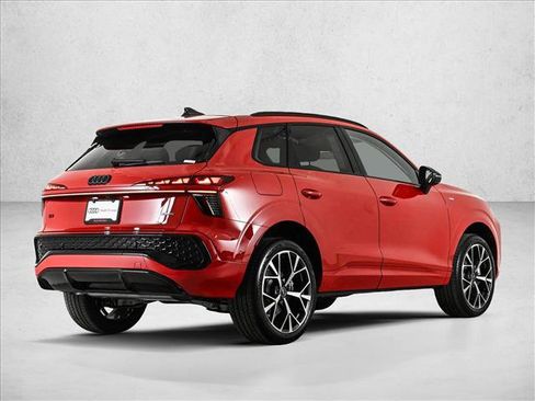 New 2026 Audi Q3 quattro 2.0T AWD/4WD image 5