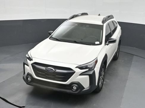 Used 2025 Subaru Outback Premium AWD/4WD image 41