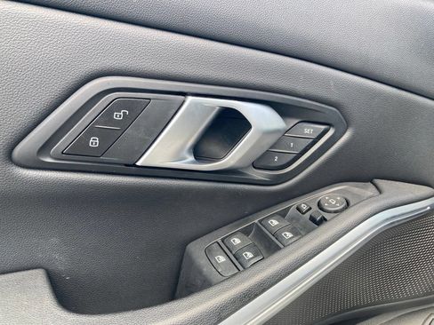Used 2025 BMW 330i Sedan RWD image 13