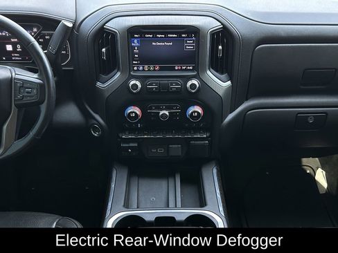 Used 2022 GMC Sierra 3500 Denali w/ Denali Black Diamond Edition image 15