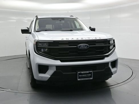 Used 2025 Ford Expedition Max Active RWD image 52
