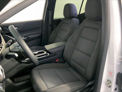 Used 2026 Chevrolet Equinox LT AWD/4WD image 24