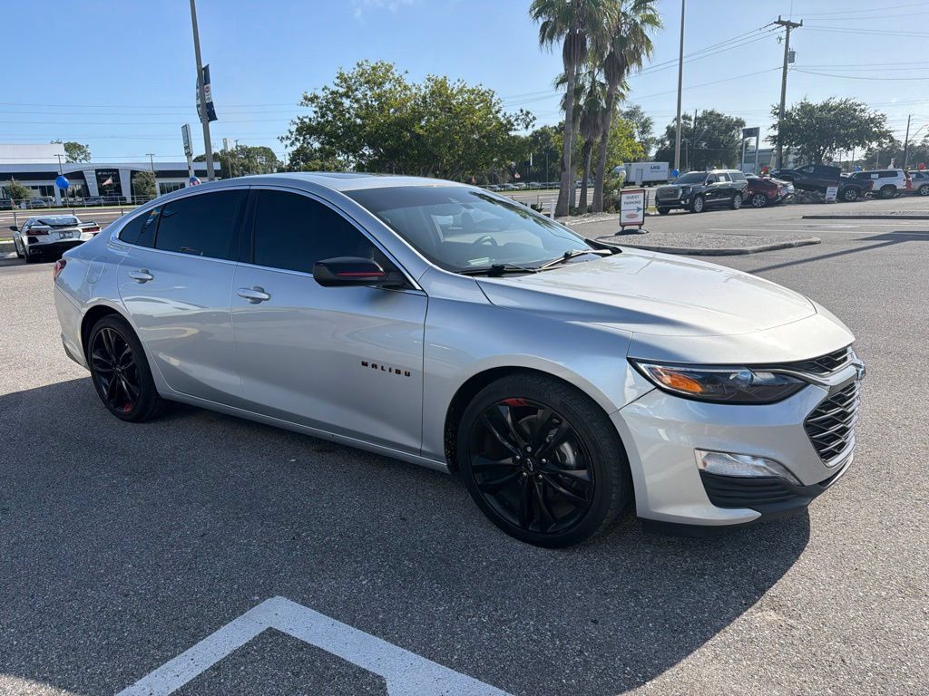 Used 2022 Chevrolet Malibu LT w/ Leather Package FWD image 11