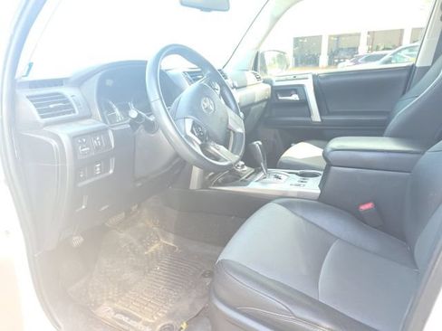 Used 2019 Toyota 4Runner SR5 Premium AWD/4WD image 8