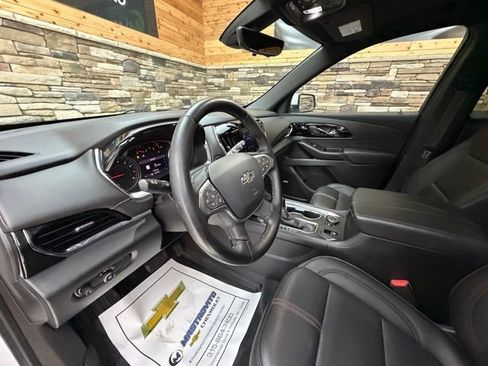 Used 2023 Chevrolet Traverse RS AWD/4WD image 12