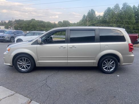 Used 2015 Dodge Grand Caravan SE FWD image 7