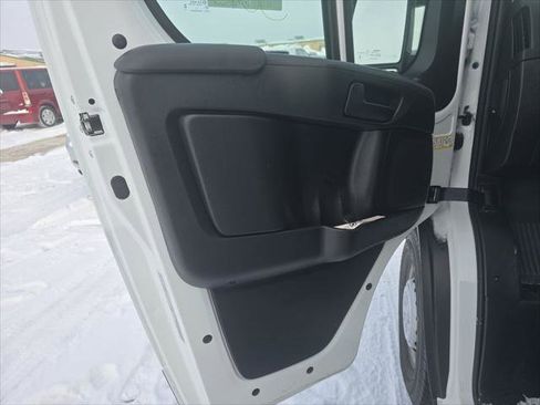 Used 2025 RAM ProMaster 3500 w/ Convenience Group image 12