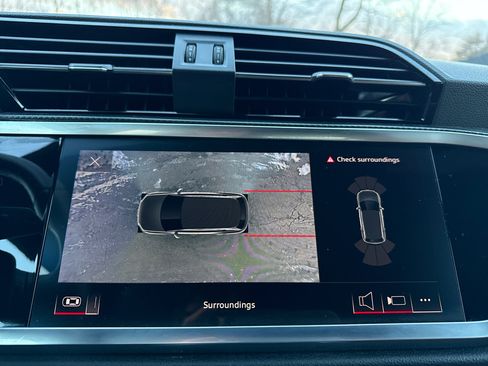 Used 2023 Audi Q3 2.0T Premium Plus image 47